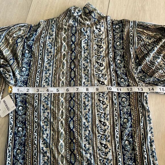 Free People Donatella Turtleneck Top size Small - Picture 5 of 8